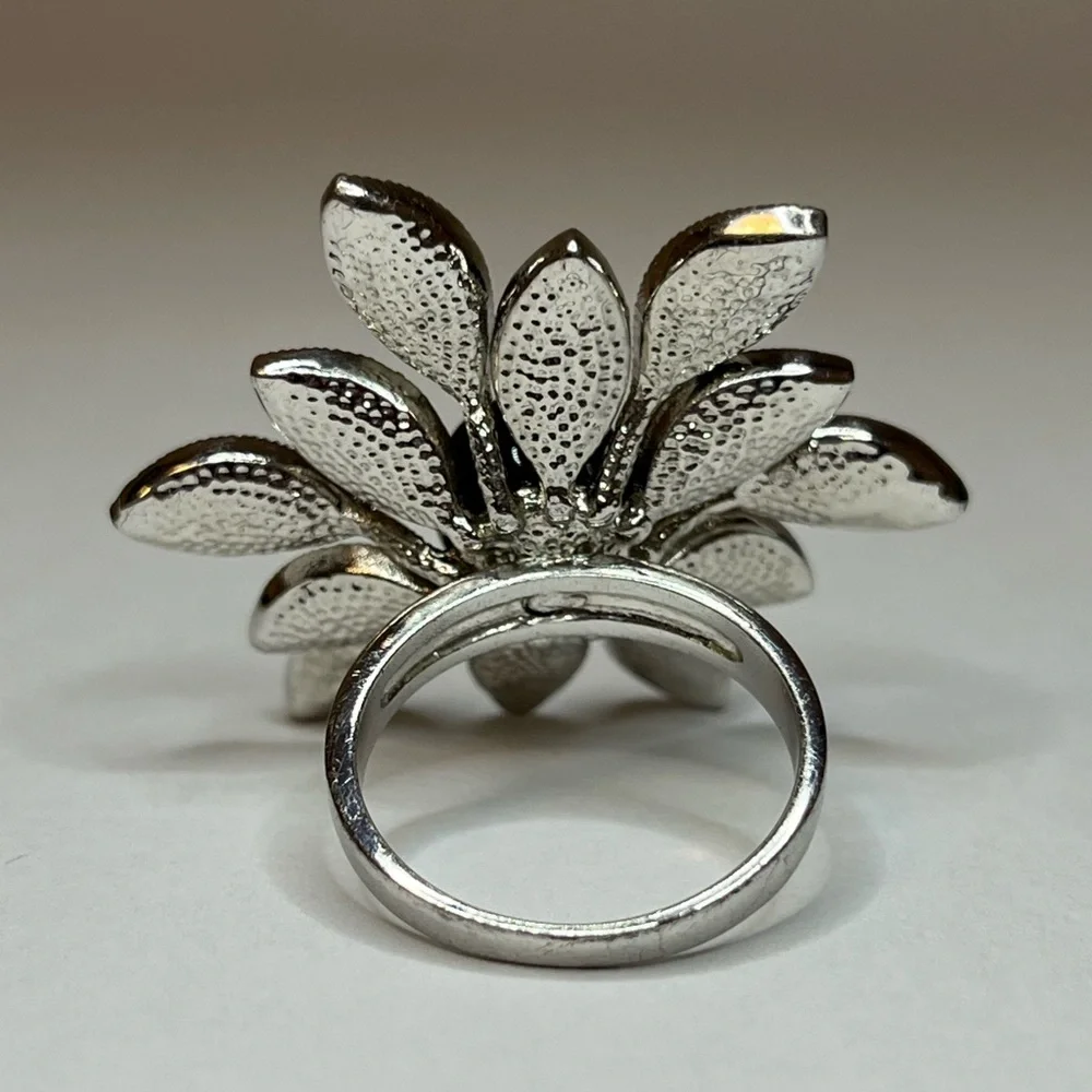 Silver Rhinestone Flower Ring - Picture 4 of 9